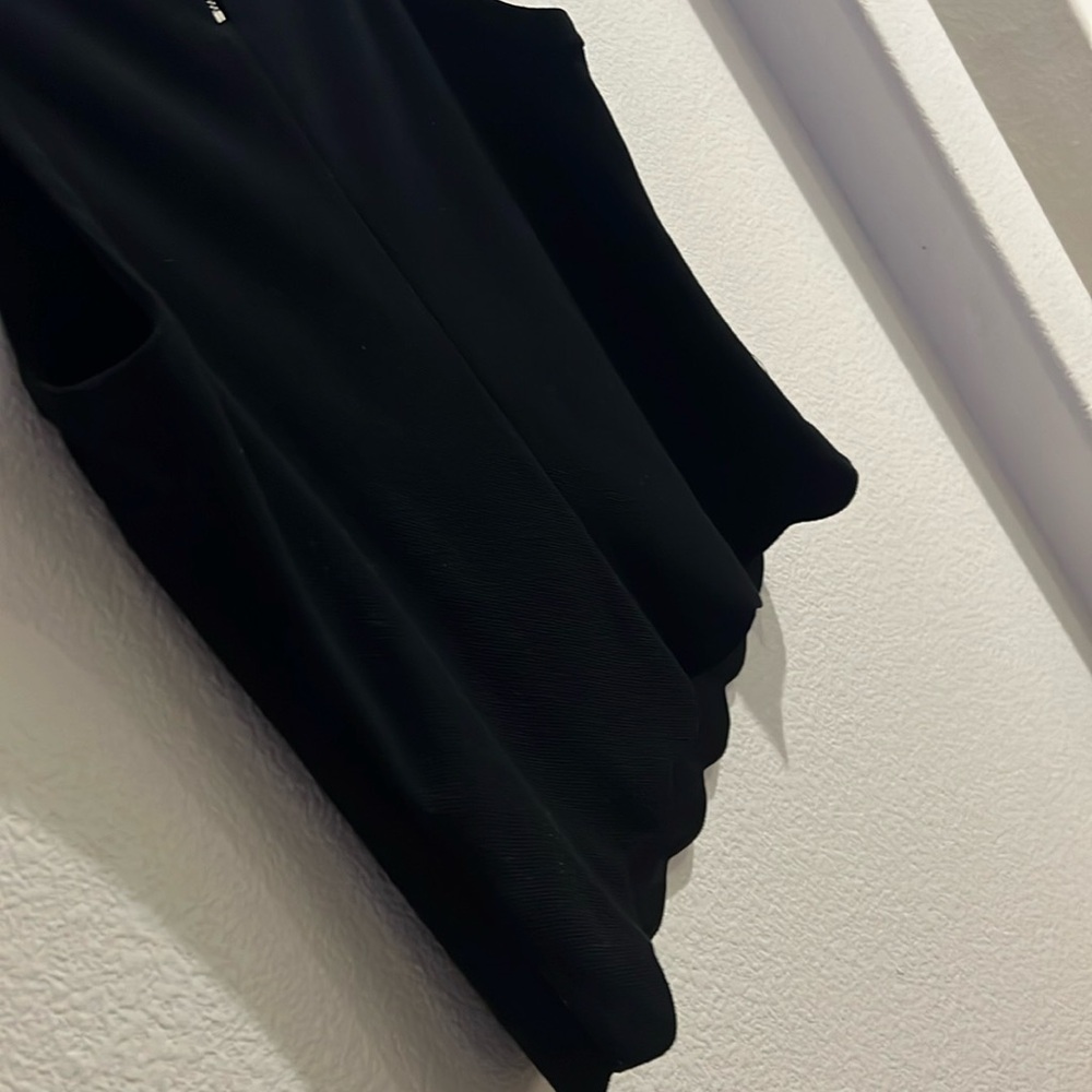 Elle Black Sleeveless Tank Top